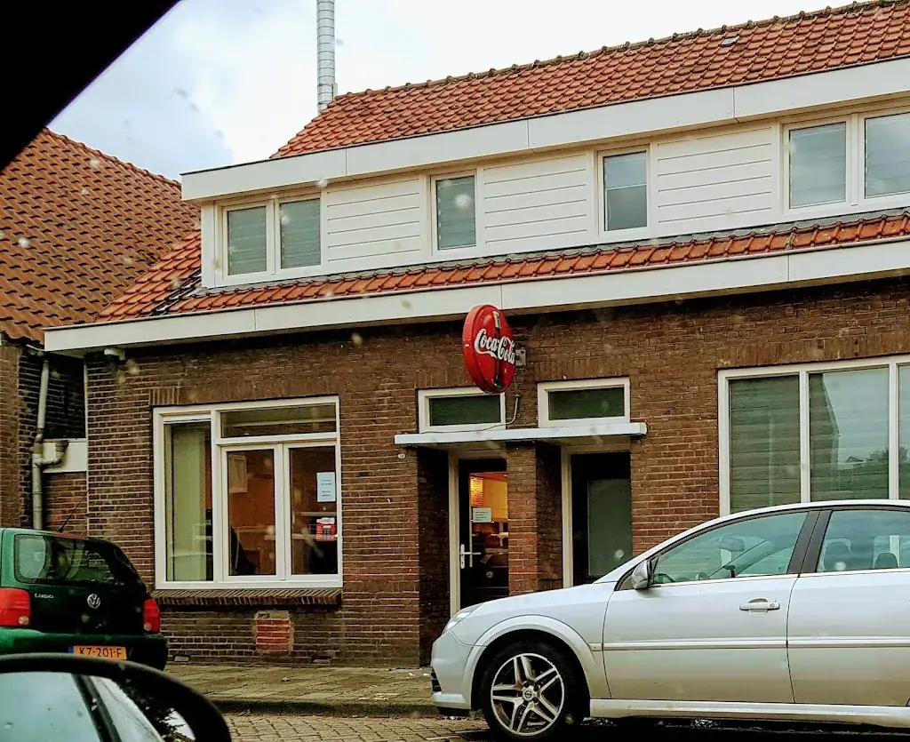 Marco van den Brink_Snackbar-Eetcafé Wang_Waalwijk_review