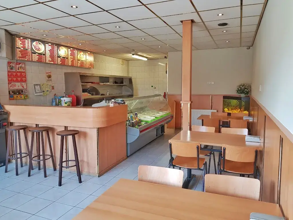 Snackbar-Eetcafé Wang_Waalwijk_slider_image_1