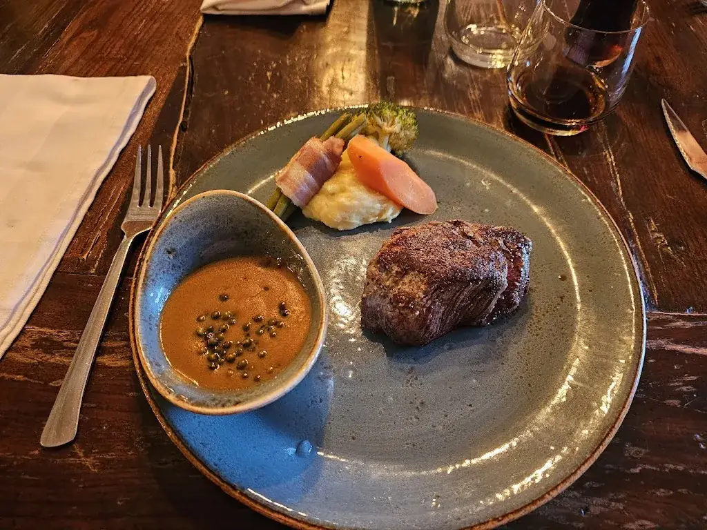 Sammi Lonsdale_Restaurant De Beleving_Asten_recensione