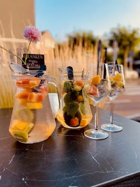 Pesos Food and Drink_Asten_slider_image_2