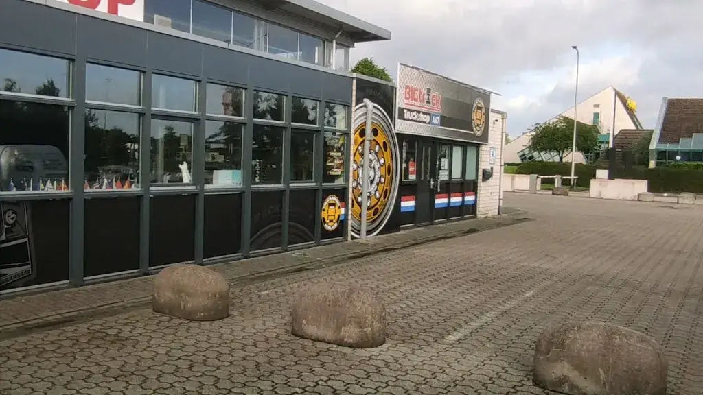 Truckstop Truck-Inn Nobis Asten_Asten_slider_image_2