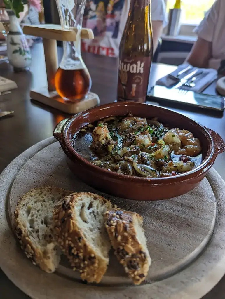 Dirk van der Lee_Oma Peetje_Berghem_review