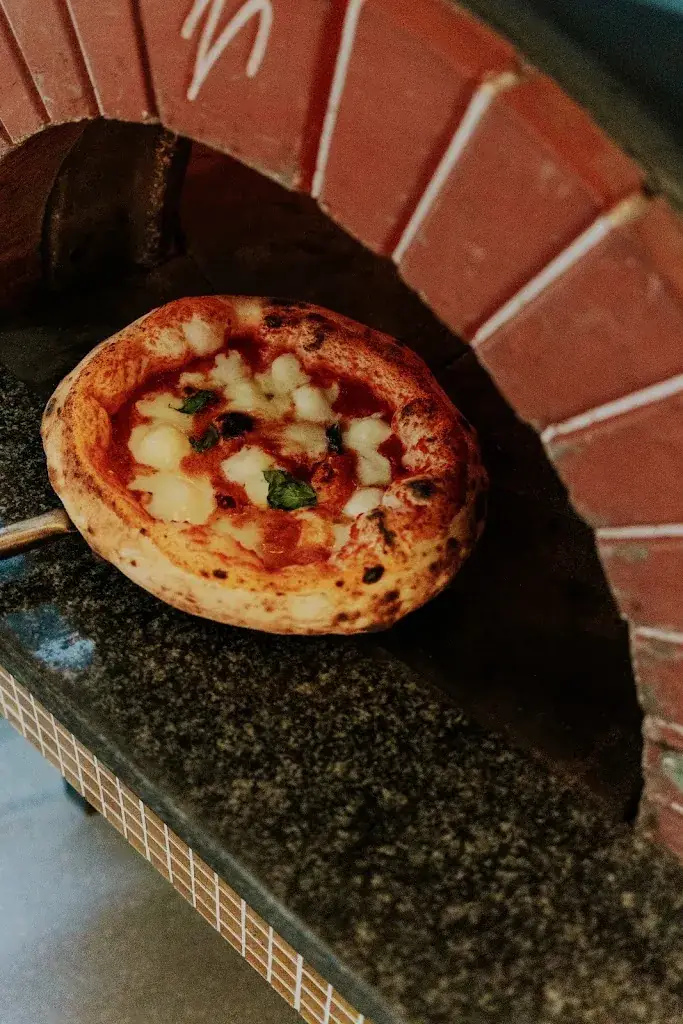 LOLO Pizzabar Belcrum_Breda_slider_image_2