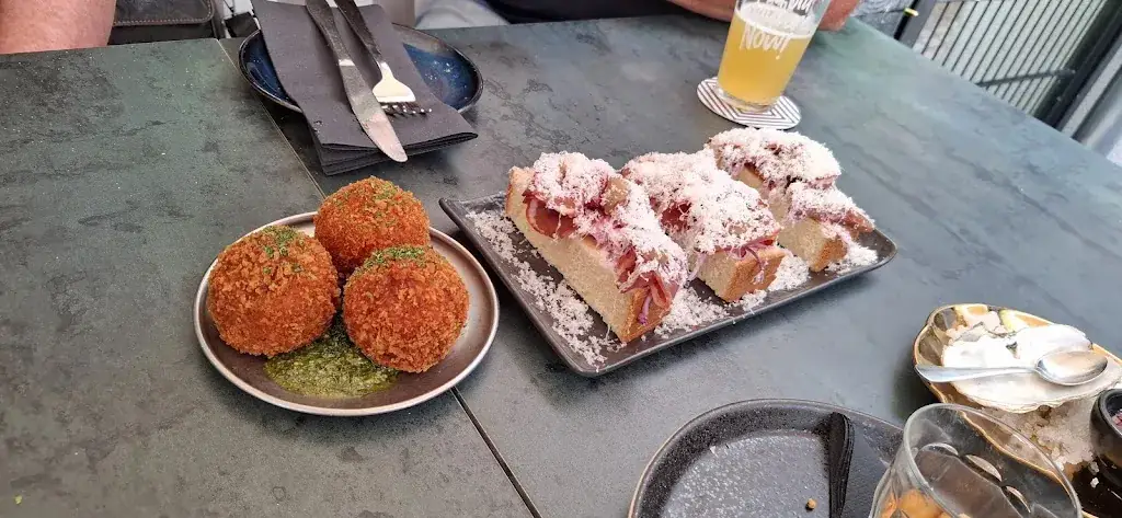 Lilly_Big Belly Bar & Restaurant_Breda_review