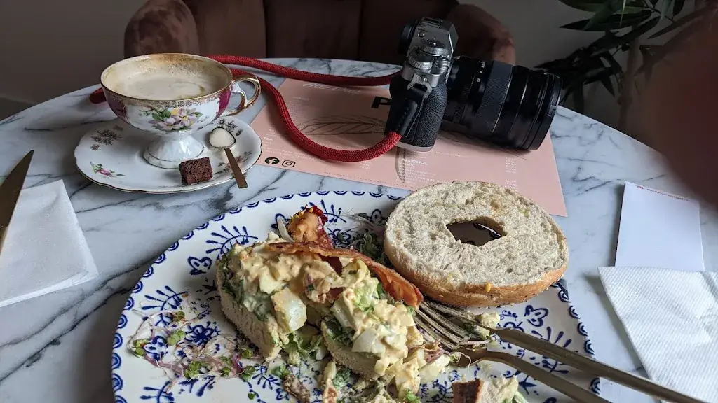 Peach Breda_Breda_slider_image_2