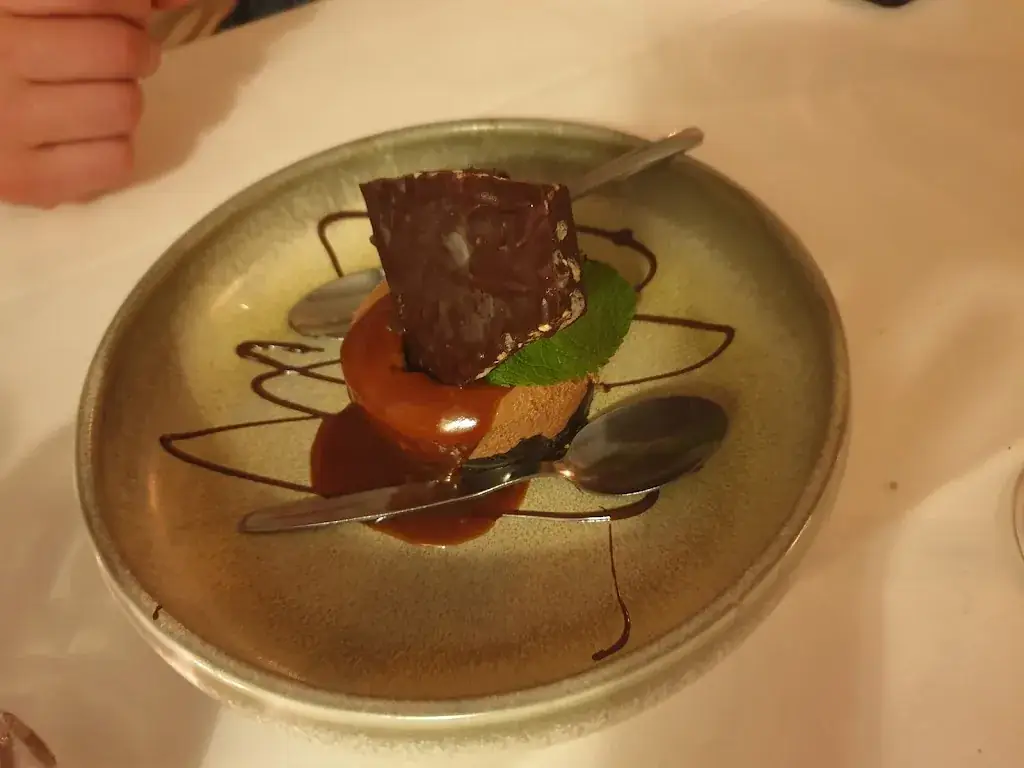 Isa Oliveira_Montimar Rosmalen_Rosmalen_review