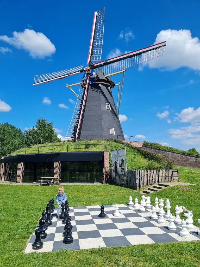 Erik van der Burg_Molen de zwaan_Vinkel_review