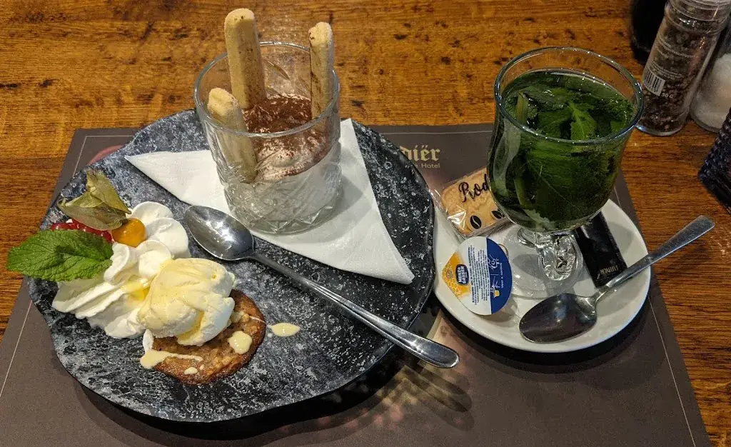 Grand Cafe Hotel Bourgondier_Zoom_slider_image_3