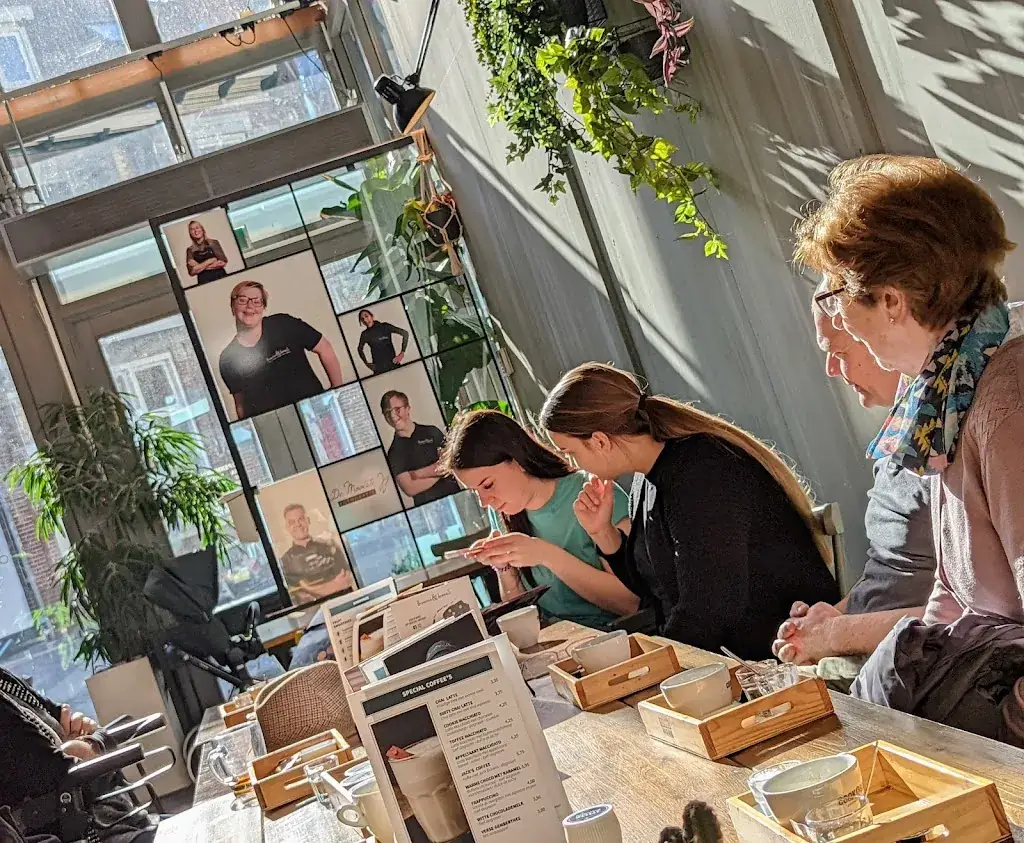 Robin Irwin_Brownies & downieS_Zoom_review