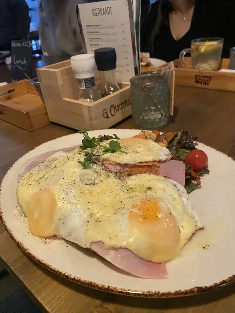 Ppangpond SRIKOME_Brownies & downieS_Zoom_review