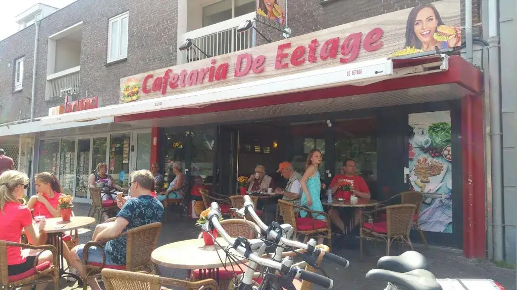 Cafetaria de Eetage restaurant in Bergeijk