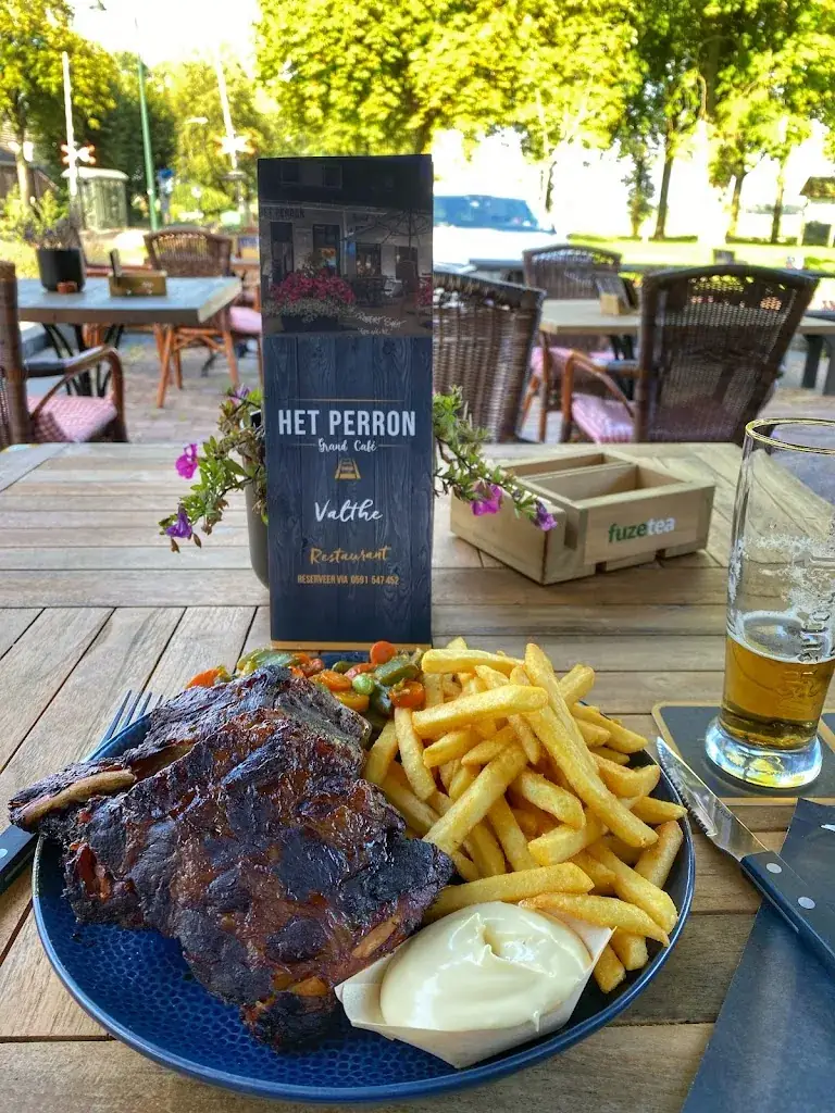 Boelo Klein Ikkink_Grand Café Het Perron_Valthe_reseña