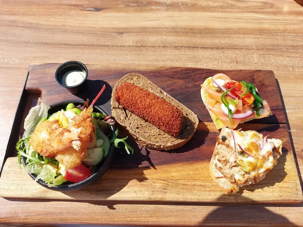 Annemarie Rekmans_De Staet_Bladel_review