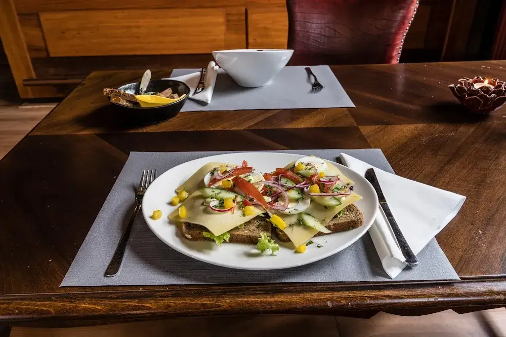 Café biljart en Zalencentrum 'Onder de Linden'_Vries_slider_image_2