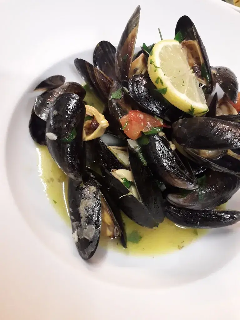 Menu_PIZZERIA ROSSOBLU_Vries_image_7