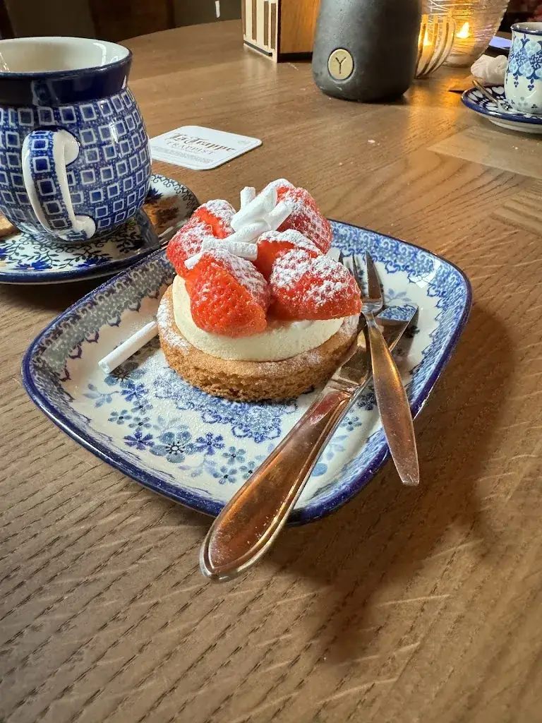 parisa khorsandi_Farm Terrace Jacobushof_Boxtel_review