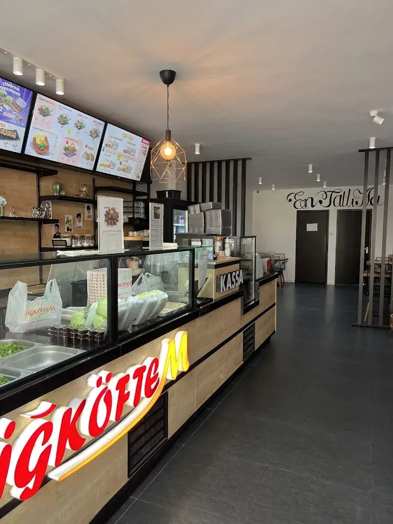 Mithat Ozturk_Cigkoftem Tilburg_Tilburg_review