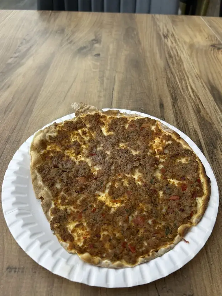 Işıl_Asmin Afhaalcentrum_Tilburg_reseña