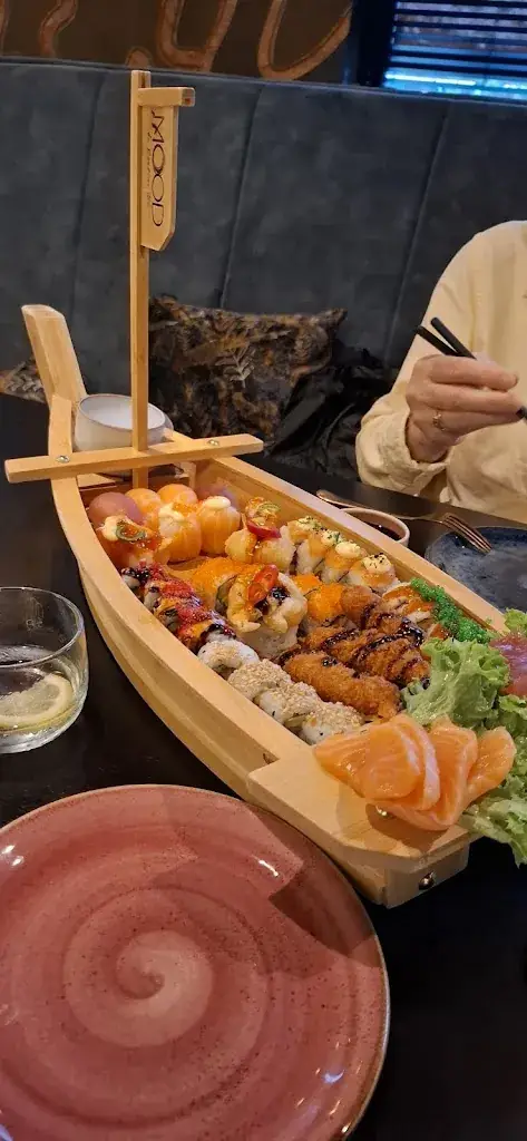 Felix KR_Mood Tilburg by Eveline Wu_Tilburg_review