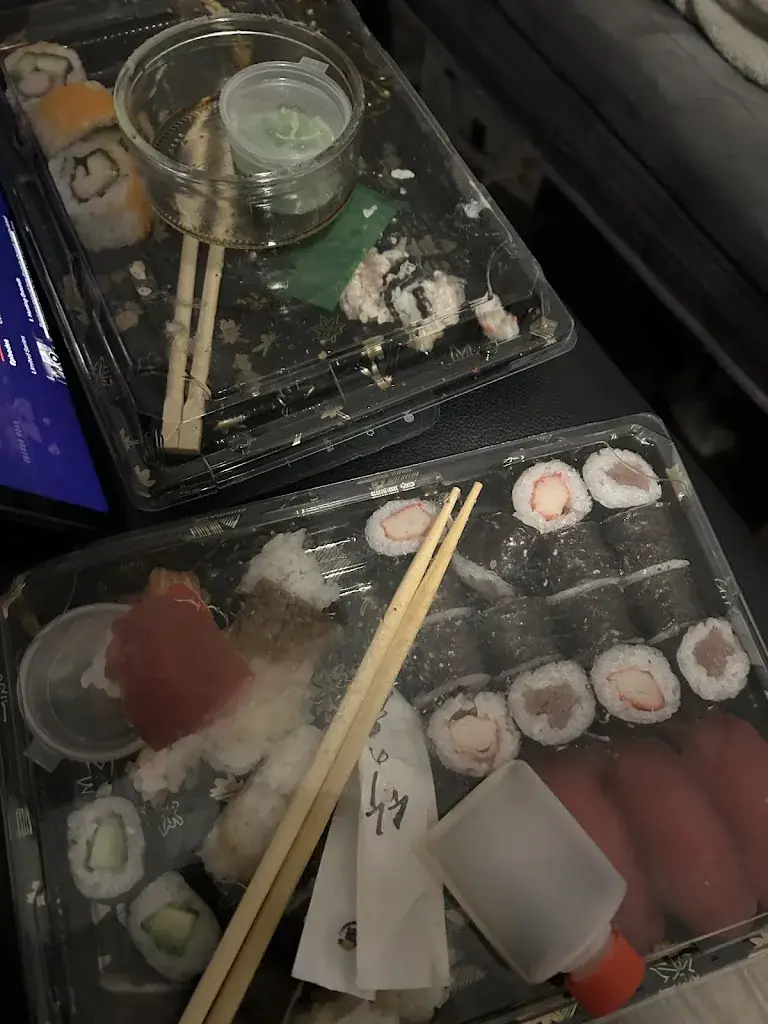 Jyny_Akisushi Tilburg_Tilburg_review