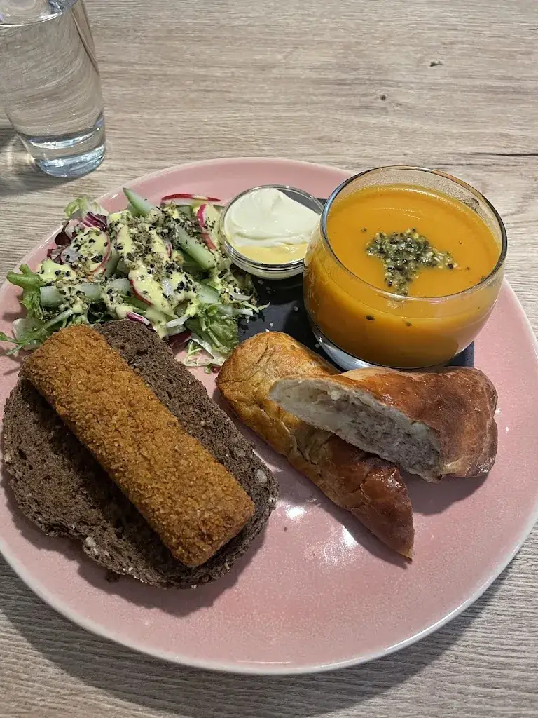 Ana Amelia Hernández_Restaurant Waanzinnig Tilburg_Tilburg_review