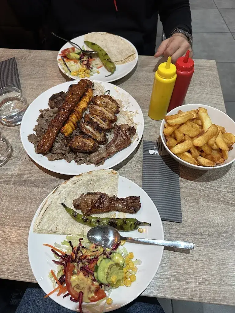 Alina Dungaru_'t Veld Pro_Tilburg_reseña