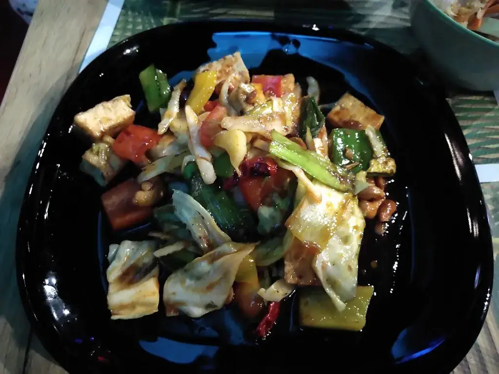 MY LO_Aim Aroy_Tilburg_review