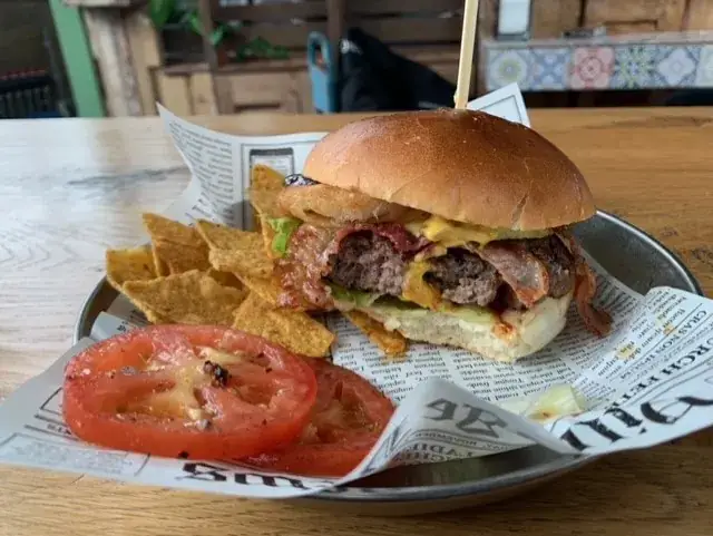 Rhyktor Rheganos_Woeste Burgers_Tilburg_review