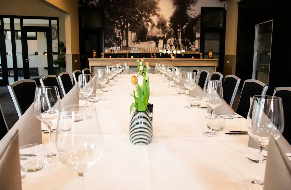 Café-Restaurant De Zwaan restaurant in Son