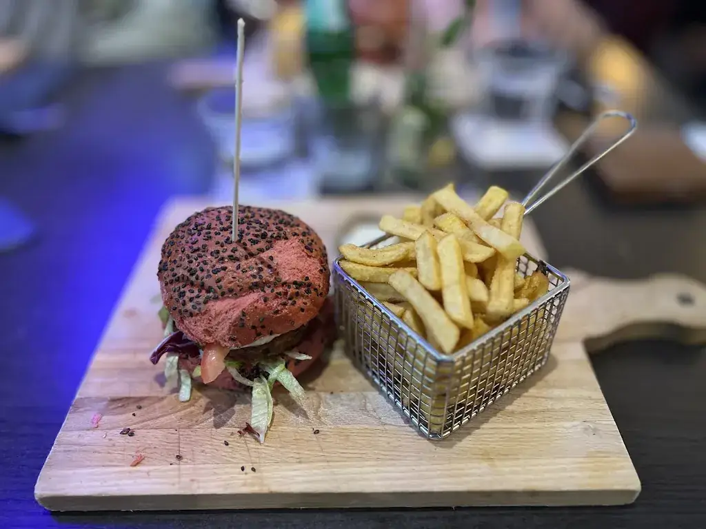 Vinod Daswani_De Brasser Lunch, borrel & bites_Budel_reseña