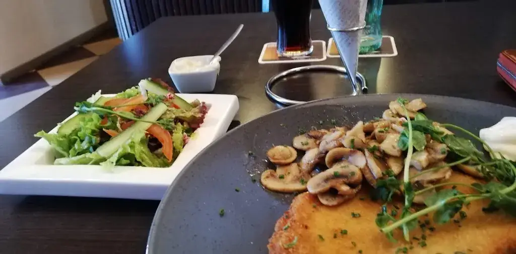 De Brasser Lunch, borrel & bites_Budel_slider_image_2