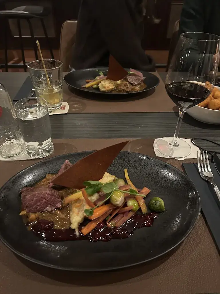 Menu_Zaal De Wielerbaan / Latour Brasserie Grand-Café_Budel_image_7