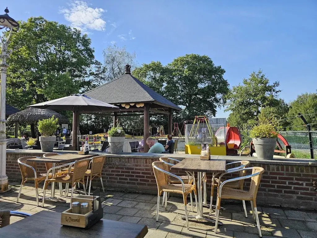 little America restaurant in Chaam