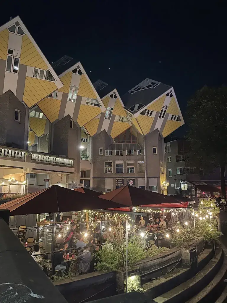 Julia Alex_APARTT - Steak on the Stone and Fondue_Rotterdam_review