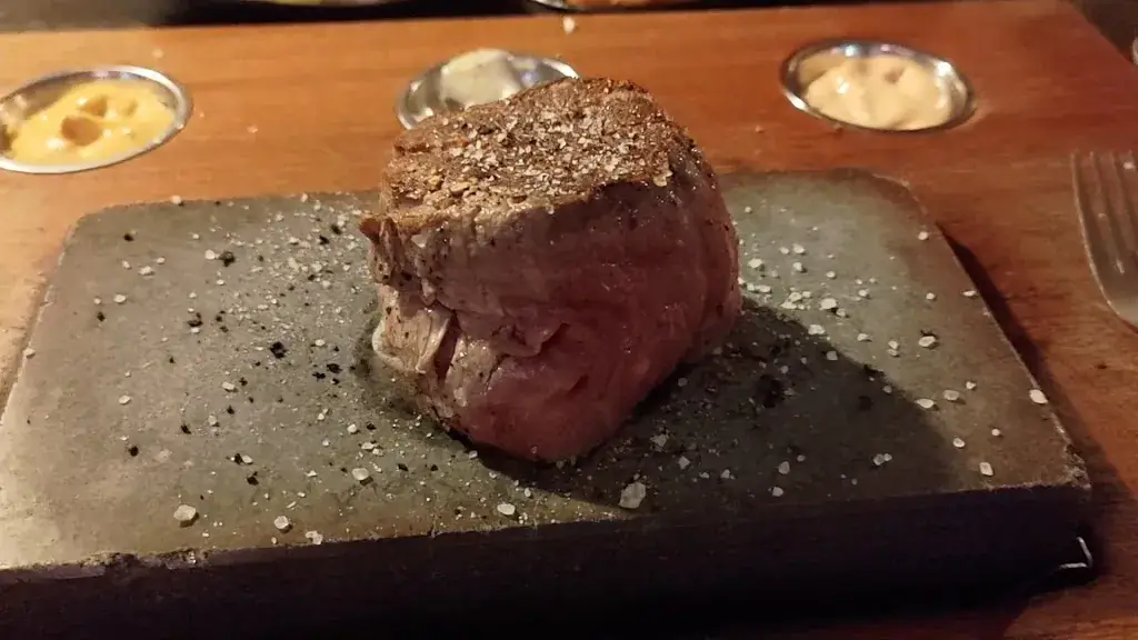 APARTT - Steak on the Stone and Fondue_Rotterdam_slider_image_2