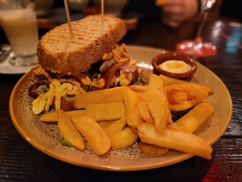 Dean Carstens_Café de Bel_Valkenswaard_review