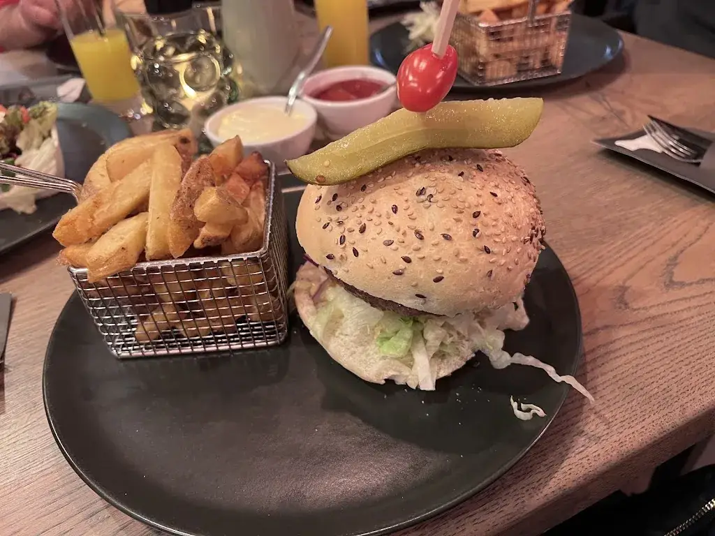 Sahar Golchin Far_Den Haas | lunch - diner_Valkenswaard_review