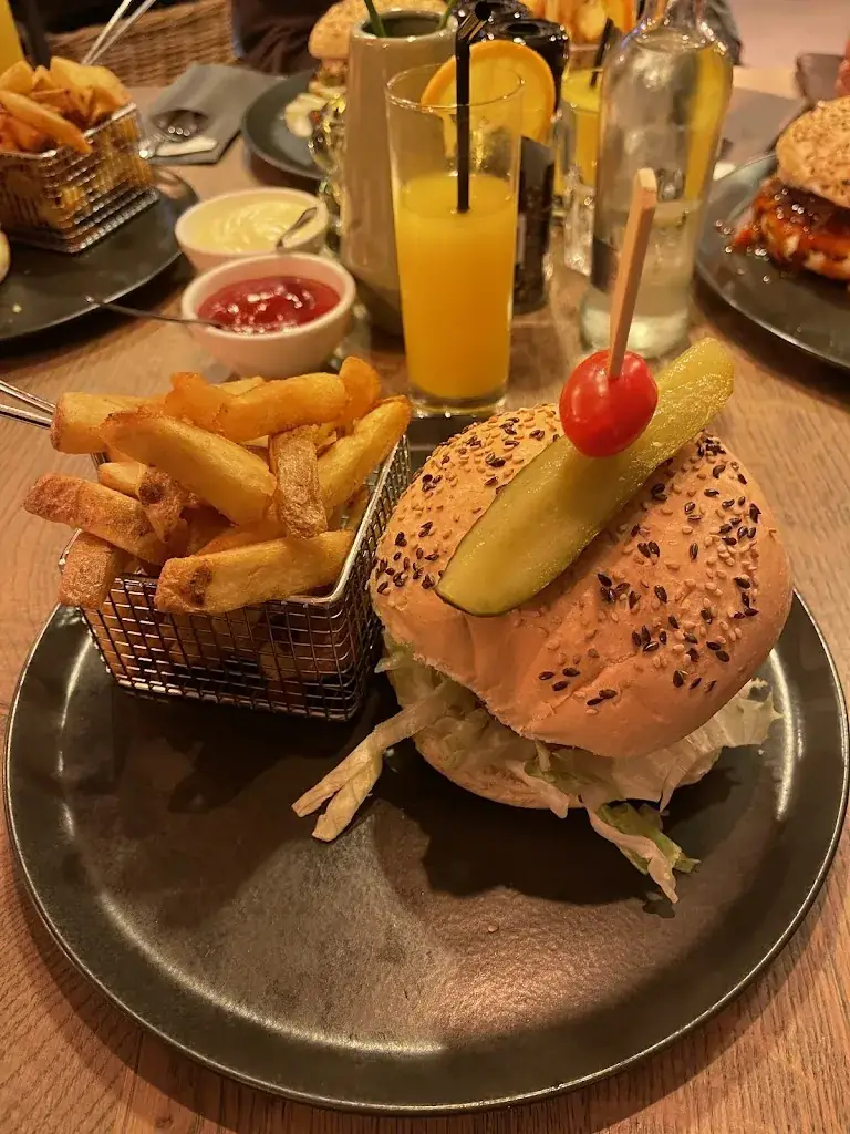 Saeid Dehnavi_Den Haas | lunch - diner_Valkenswaard_review