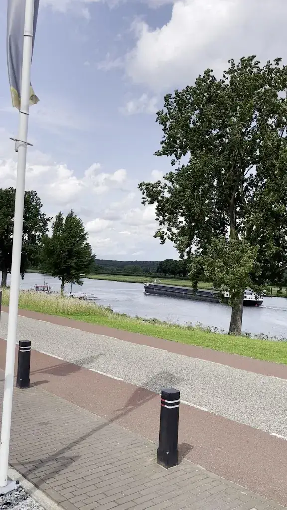 Gretchen Sulad_Horizon_Cuijk_review