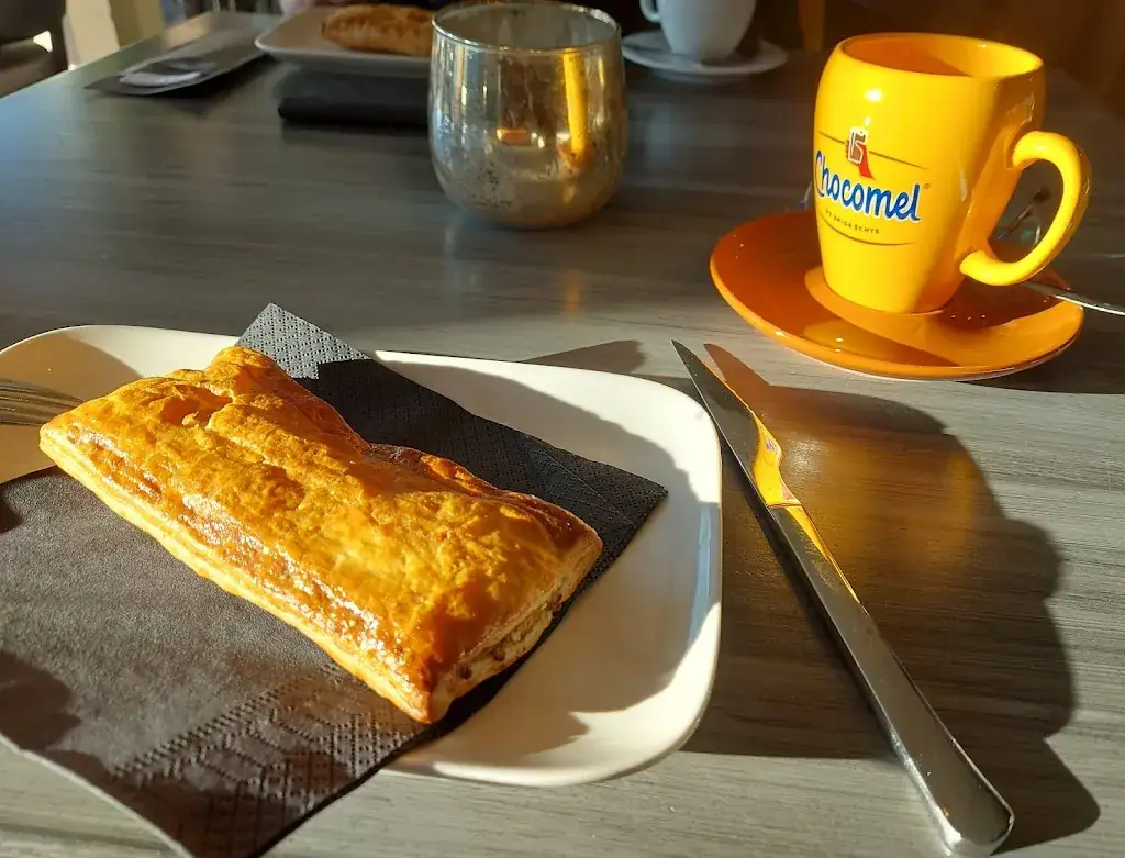 Henriette Verhoeven_Lunchroom De Dom Cuijk_Cuijk_review