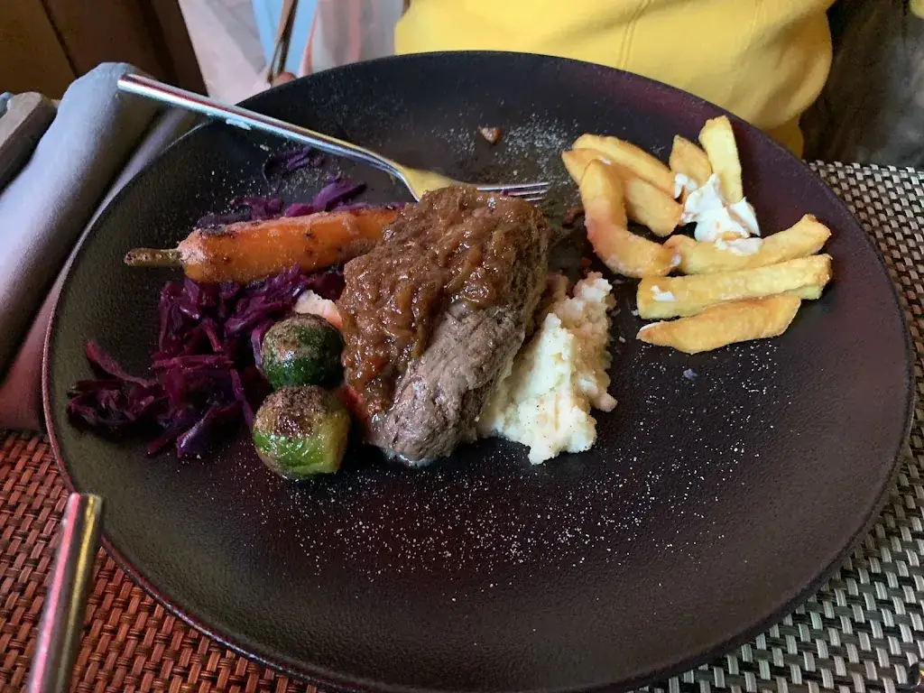 Dennis V_Moellies_Dronten_review