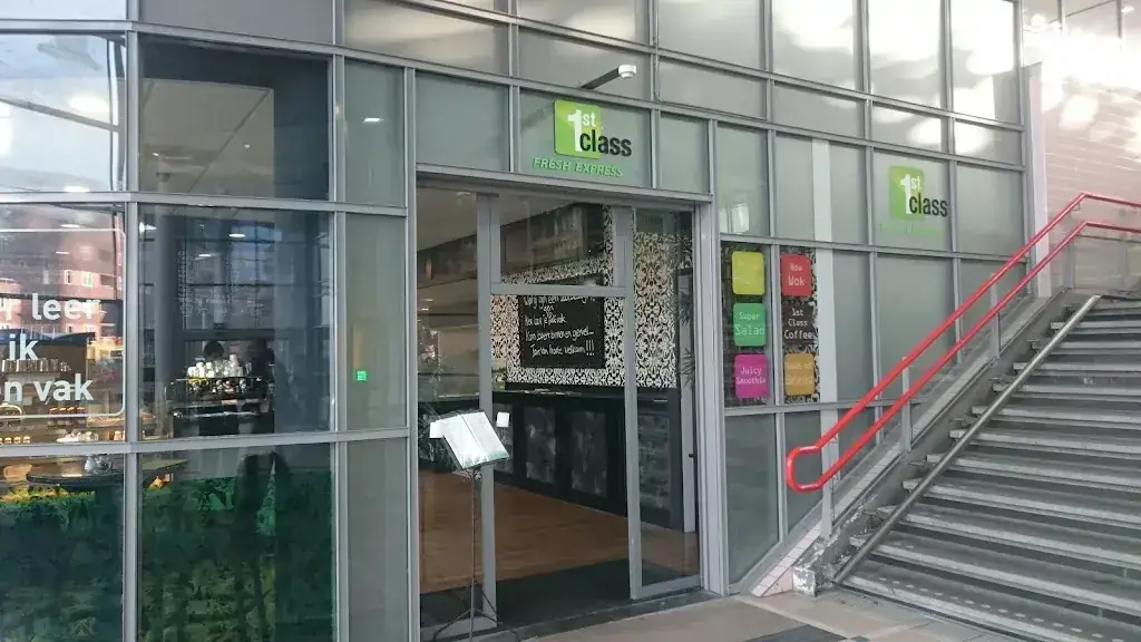 Chris Lassooij_First Class_Amersfoort_review