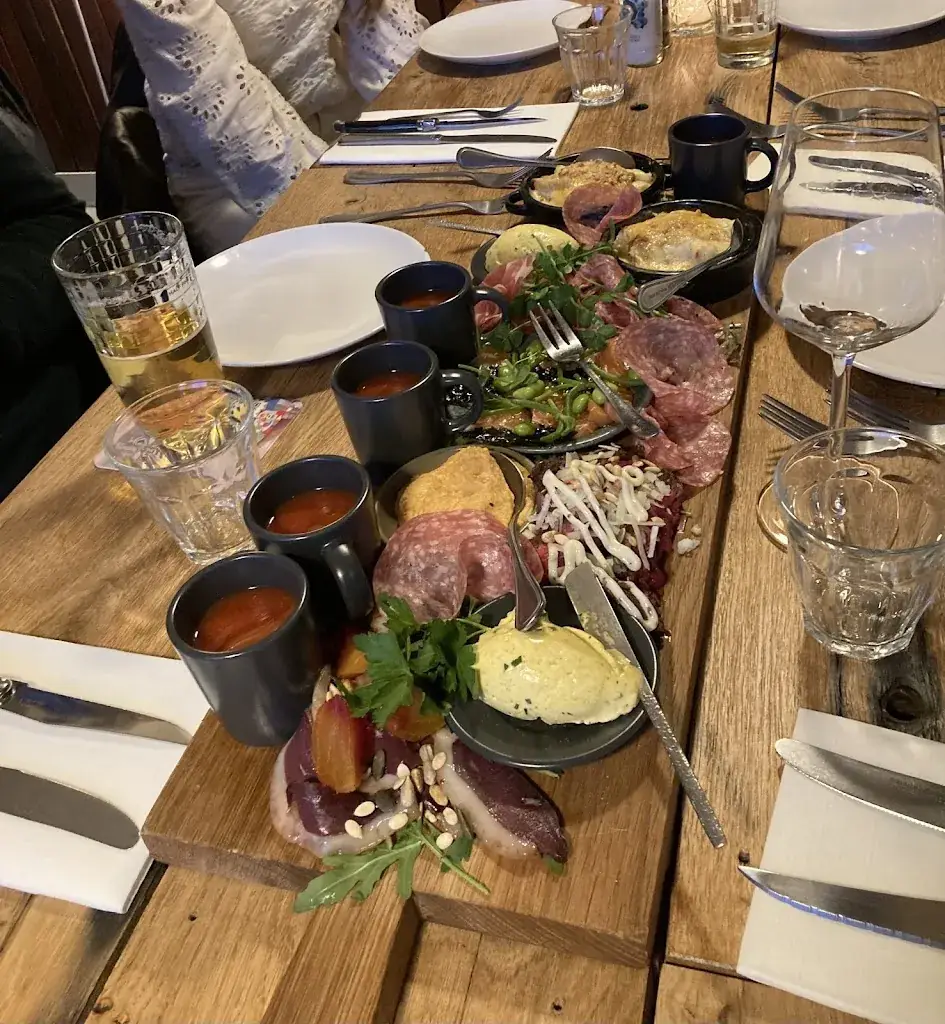 Martin Broberg_THUIS eten&wonen_Dronten_review