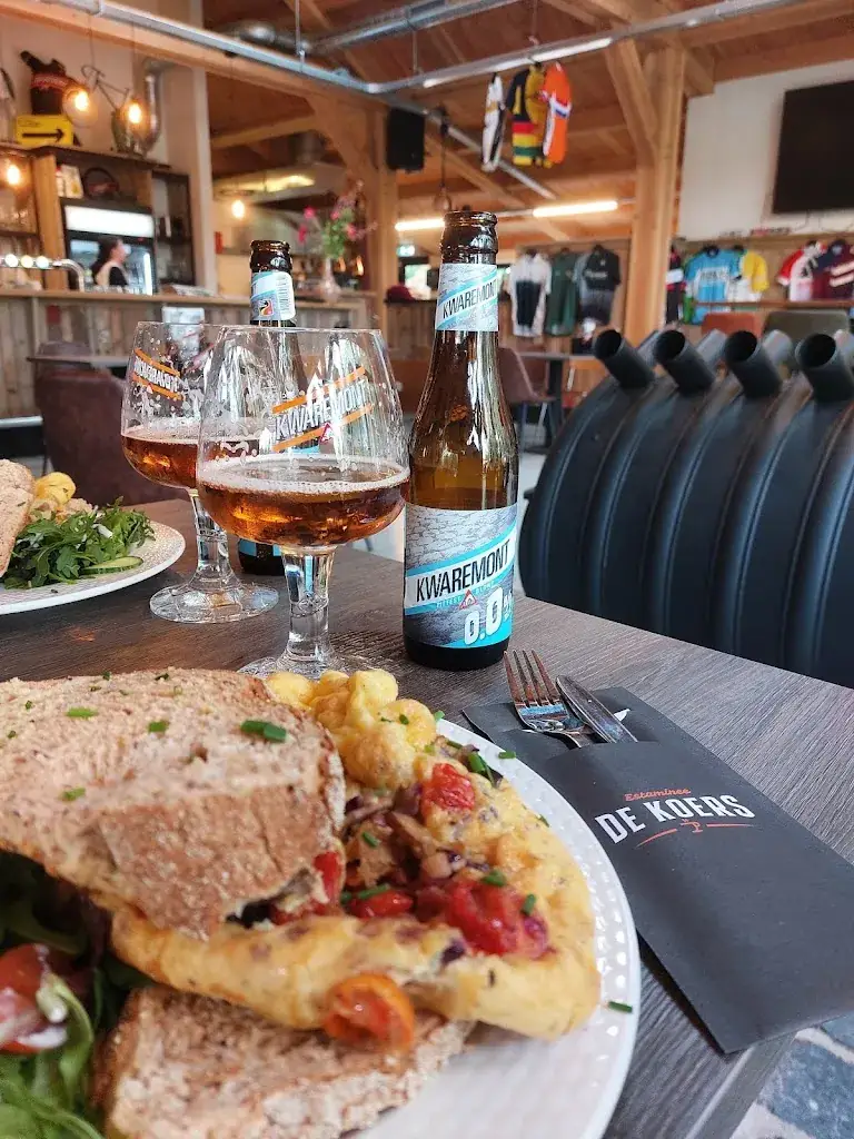 Loek Zanders_Village Départ - Estaminee De Koers_Eerde_review