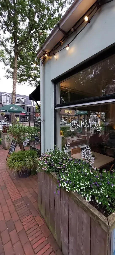 Sven Hiddessen_Bij Cosineros_Zuidlaren_review