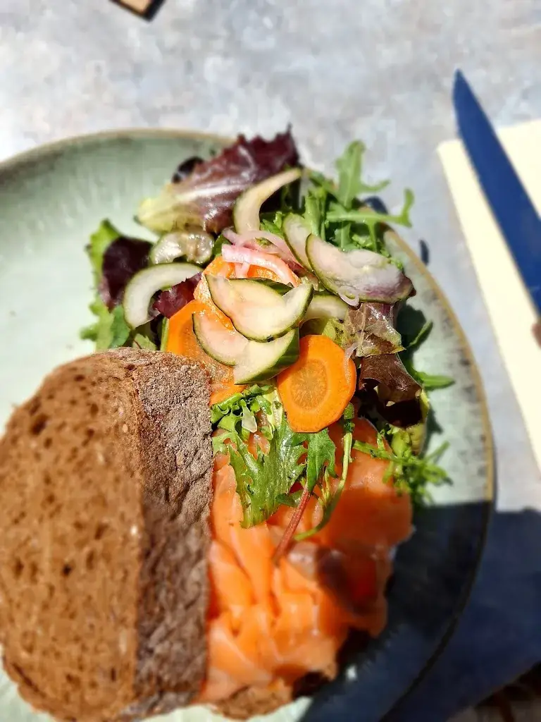 Ardie Derks_Floor's_Helmond_recensione