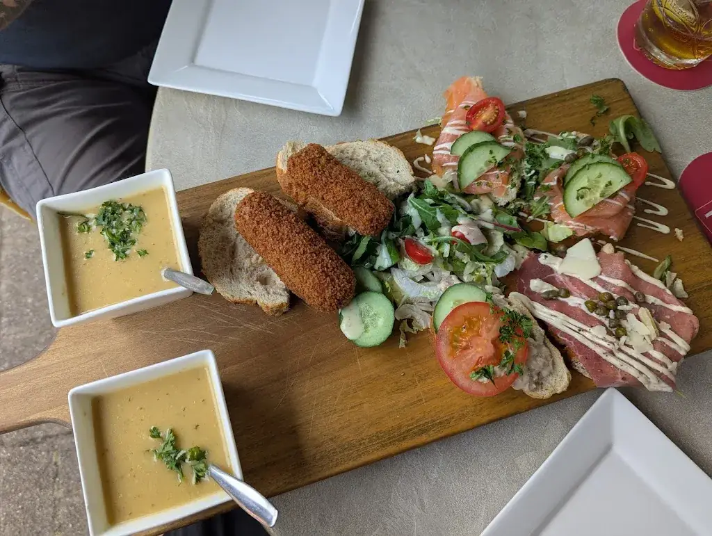 Linda Deckers_De Vriendschap_Sint-Oedenrode_review