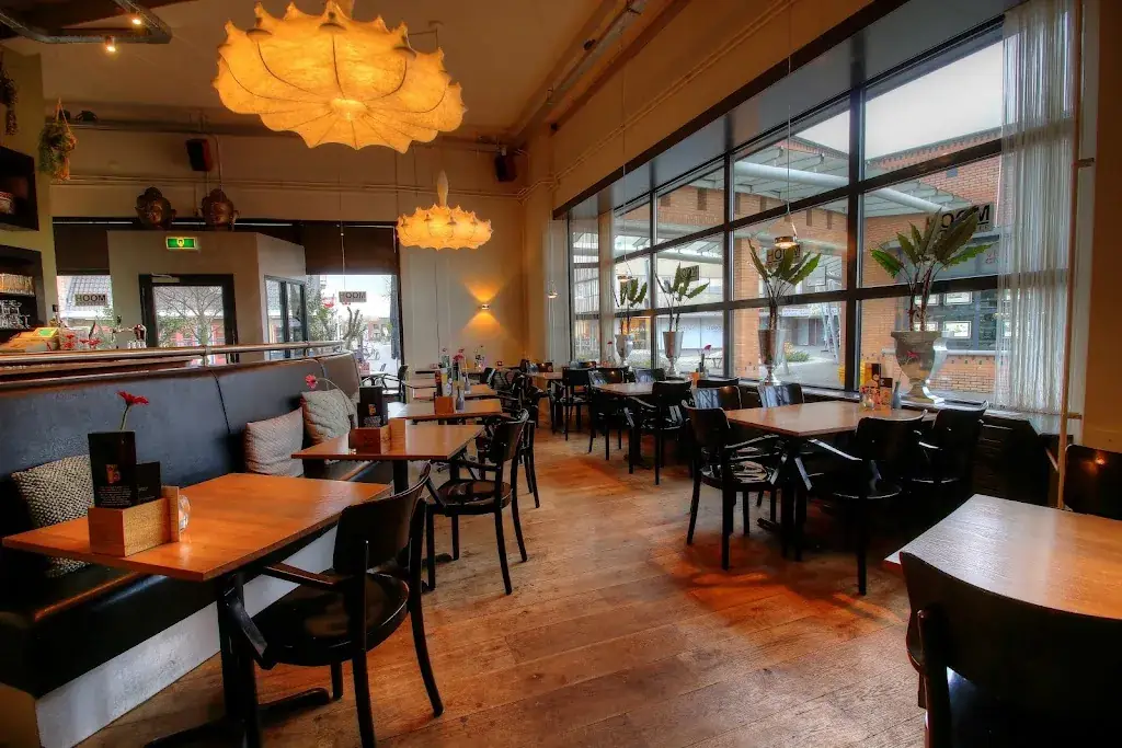 Hoom restaurant in Waalre