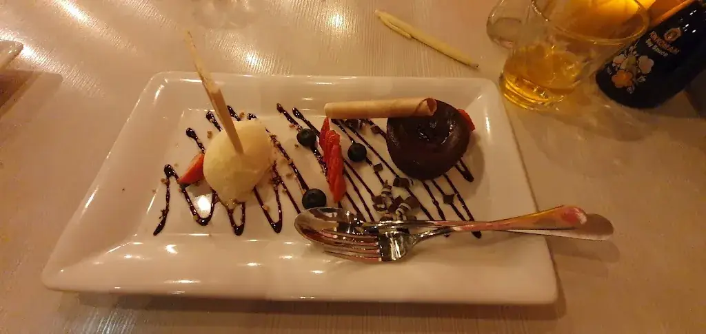 Kay Batten_MR.CHANG_Waalre_review