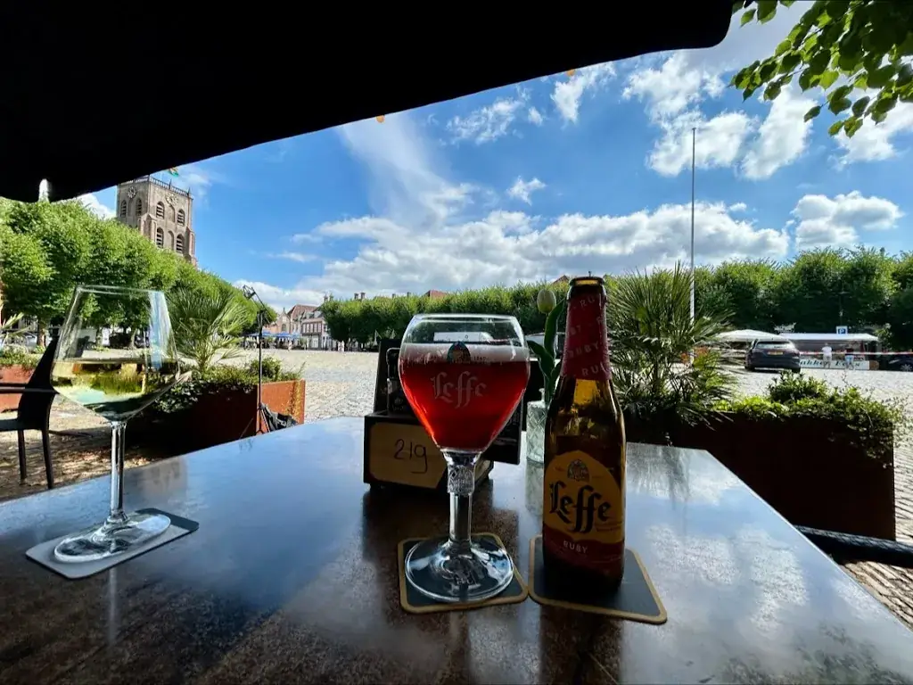 F._'T BERGS GENOT_Geertruidenberg_review